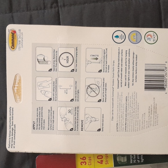 Command 3M Indoor Outdoor Light Clips - Picture 2 of 3